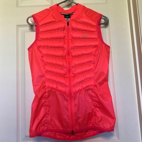 nike running aeroloft padded hybrid jacket